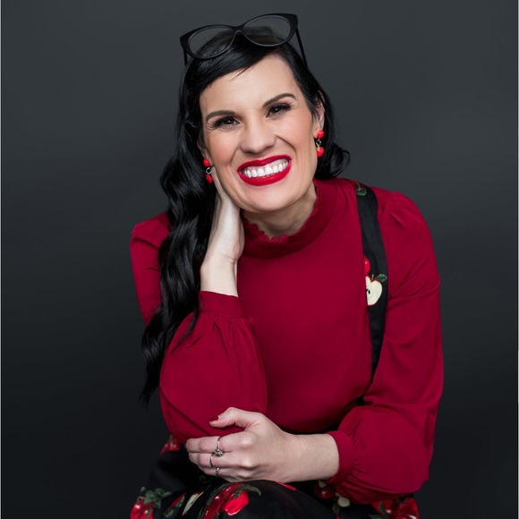 Meet your Posher, Tracy - Picture 1 of 1